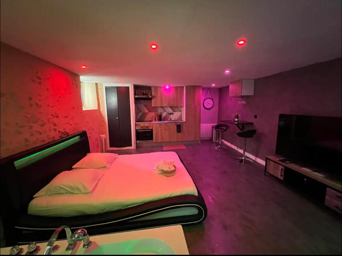 Love Queen Spa Detente Blois Kültér fotó
